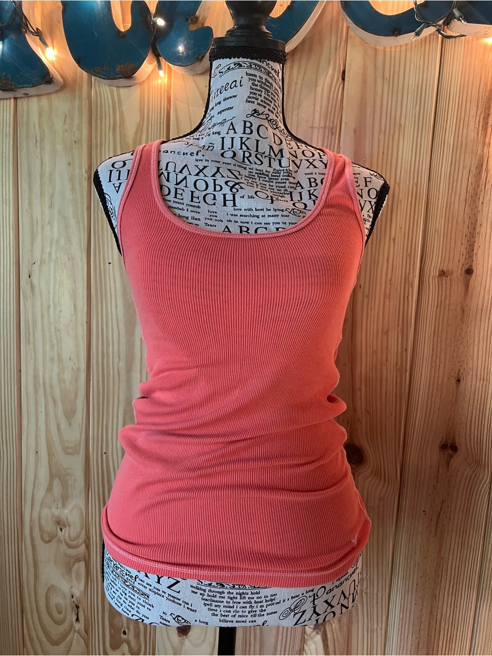 🦅🍊AEO Boyfriend Ribbed Tank Top in Orange🍊🦅